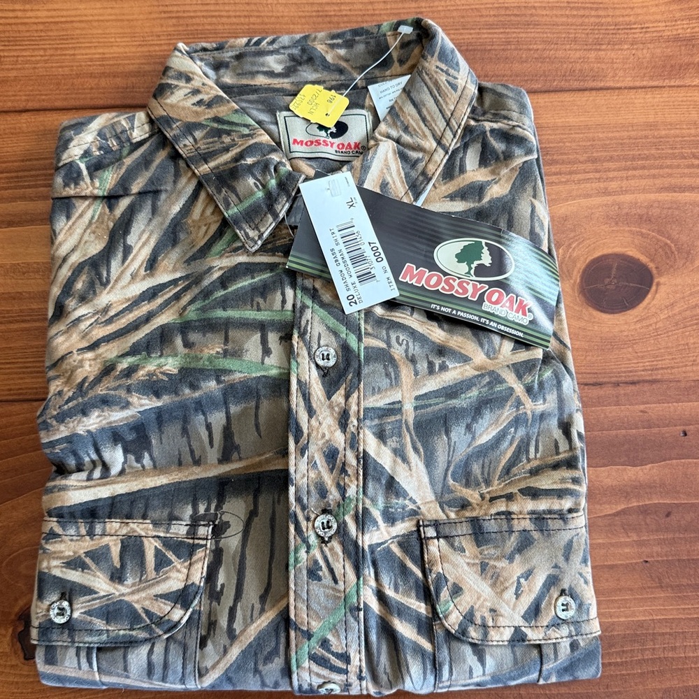 NWT Mossy Oak Deluxe Woodsman Camo Shirt